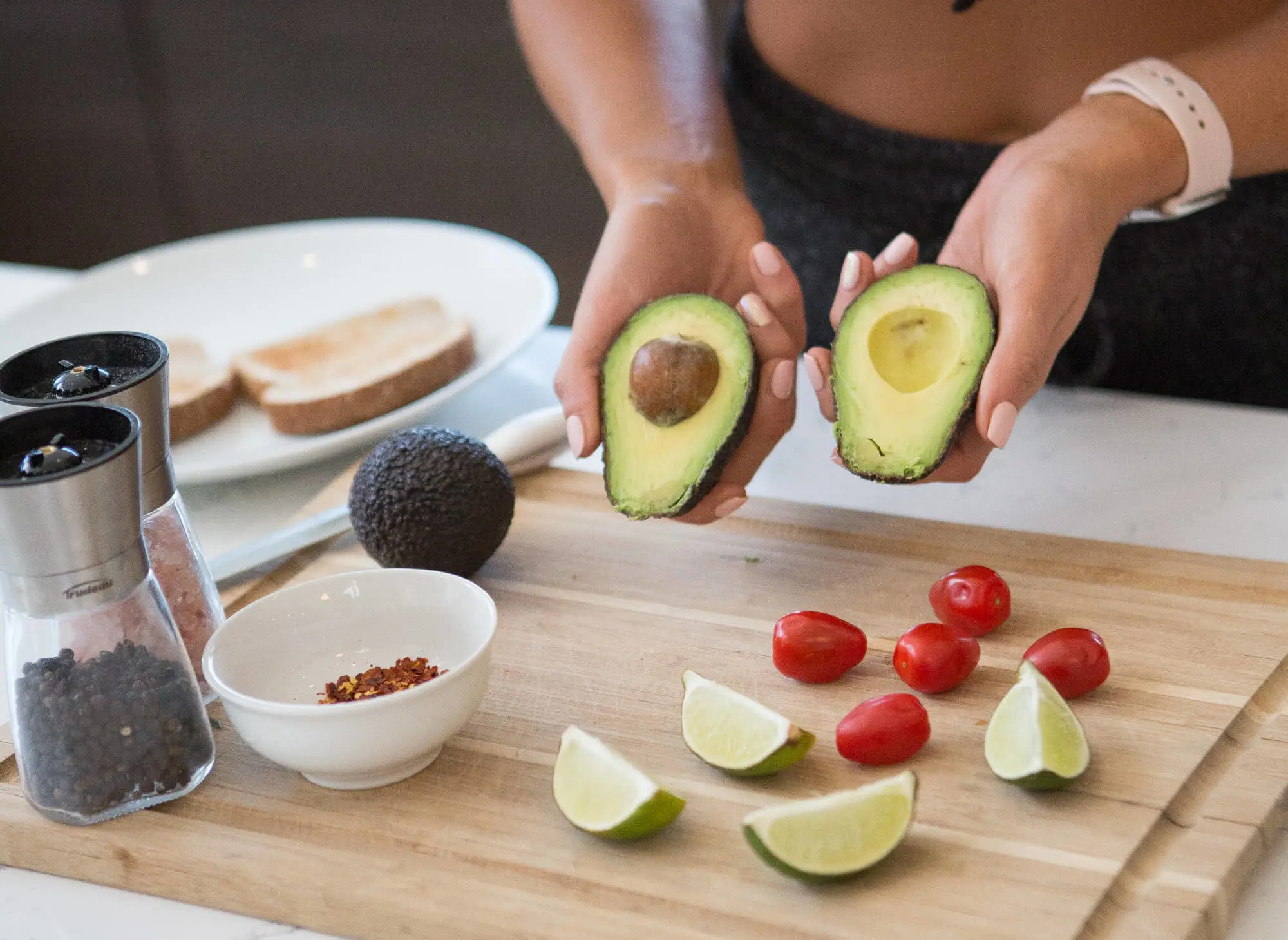 Macronutrients: What They Are & How To Track Them - Picture Panel 4 - Desktop