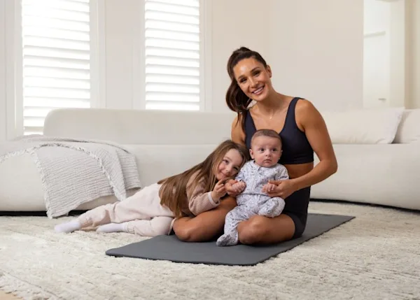 Kayla Program PostPregnancy ProgramHero LowRes_portrait