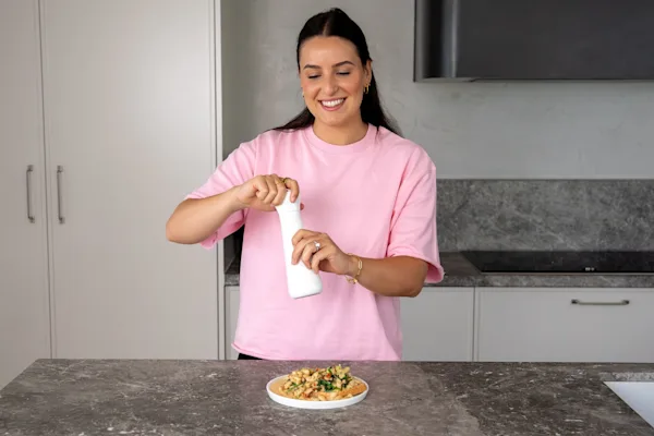 Leah Itsines seasoning dish