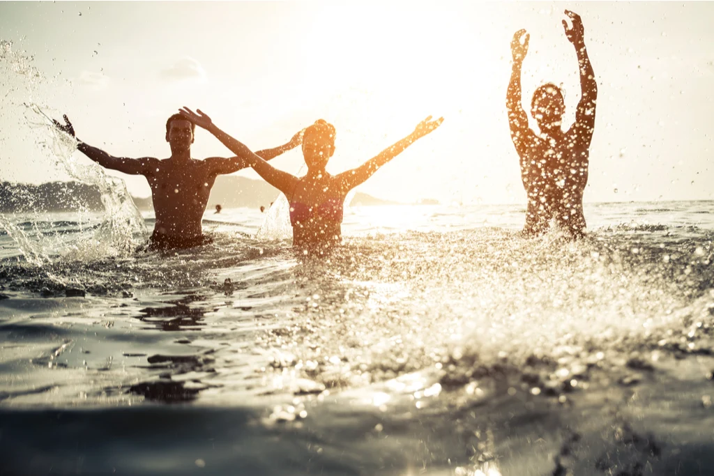 Benefits of Swimming: 10 Reasons Why You Should Dive In - Picture Panel 4 - Desktop