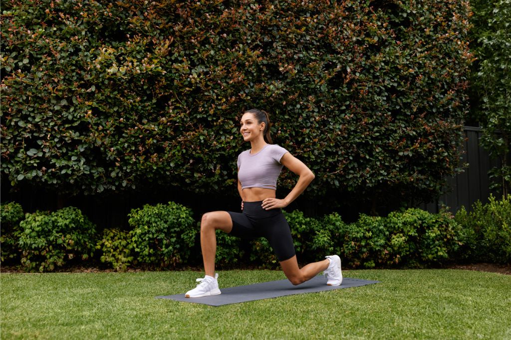 Forward Vs Reverse Lunges: What’s The Difference? - Hero image