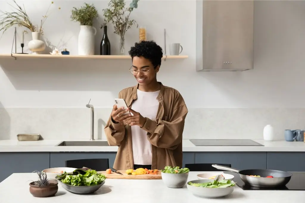 What Is A Calorie Deficit And How Big Should It Be? - Picture Panel 2 - Desktop